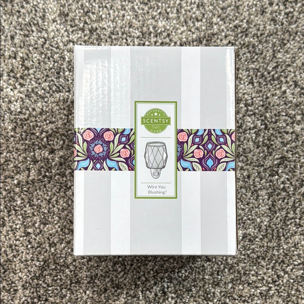 Scentsy "Wire You Blushing?" Wax Warmer
